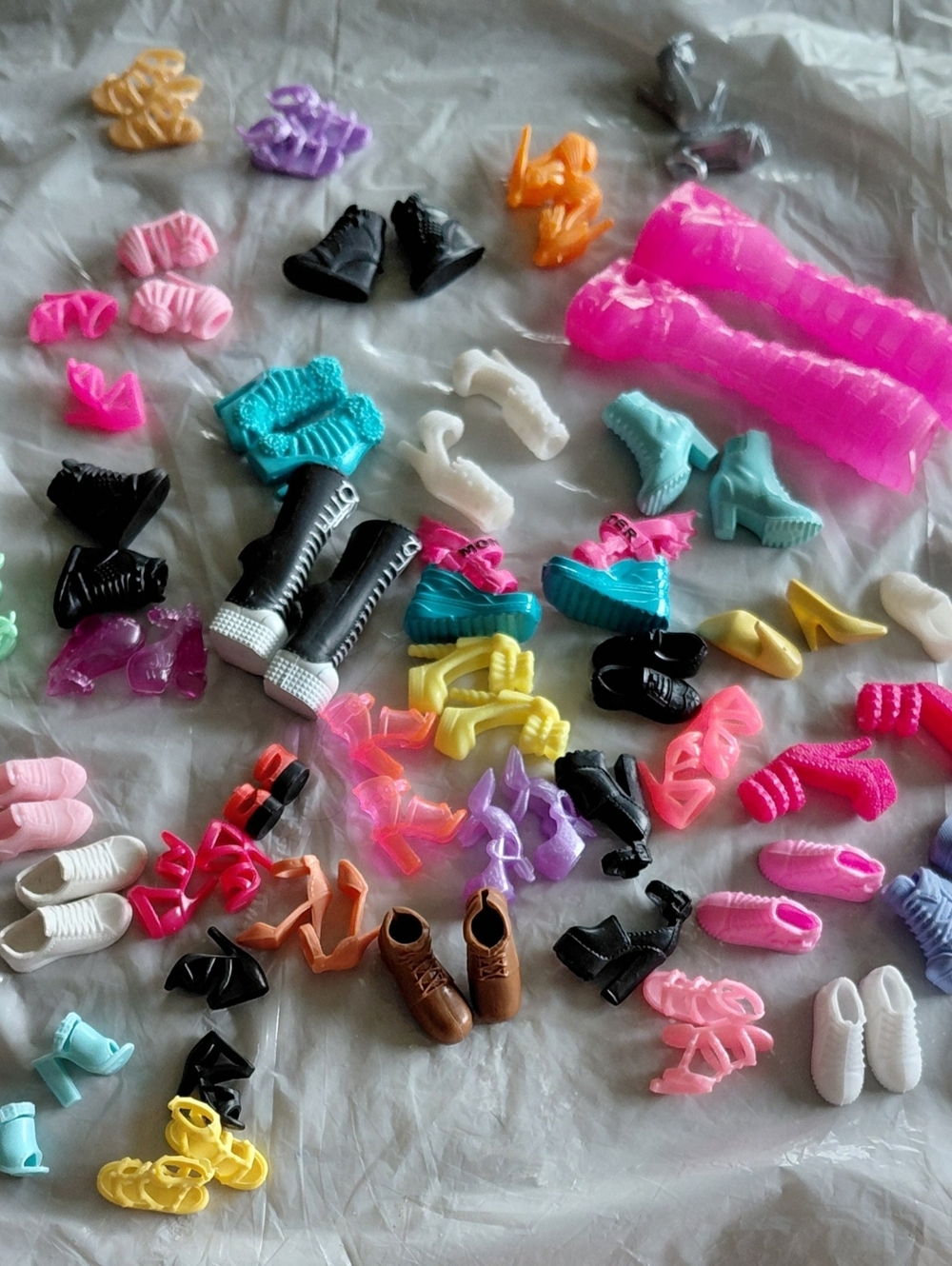 Doll Shoes - Bright Mixed Colors 30 Pairs